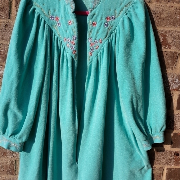 🌟 Vintage Vanity Fair robe size medium petite - Picture 3 of 8